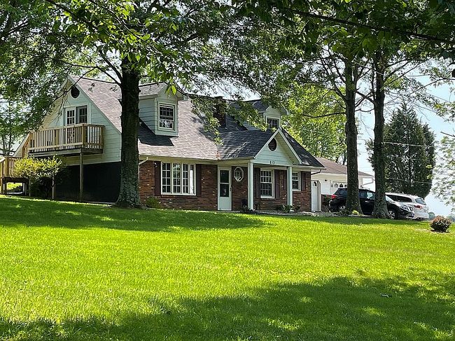 Image of 813 Highway 2202