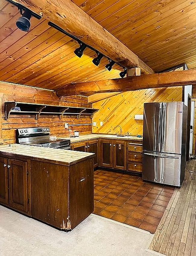 Additional photo 3 of property located at 1269 Helios Ave