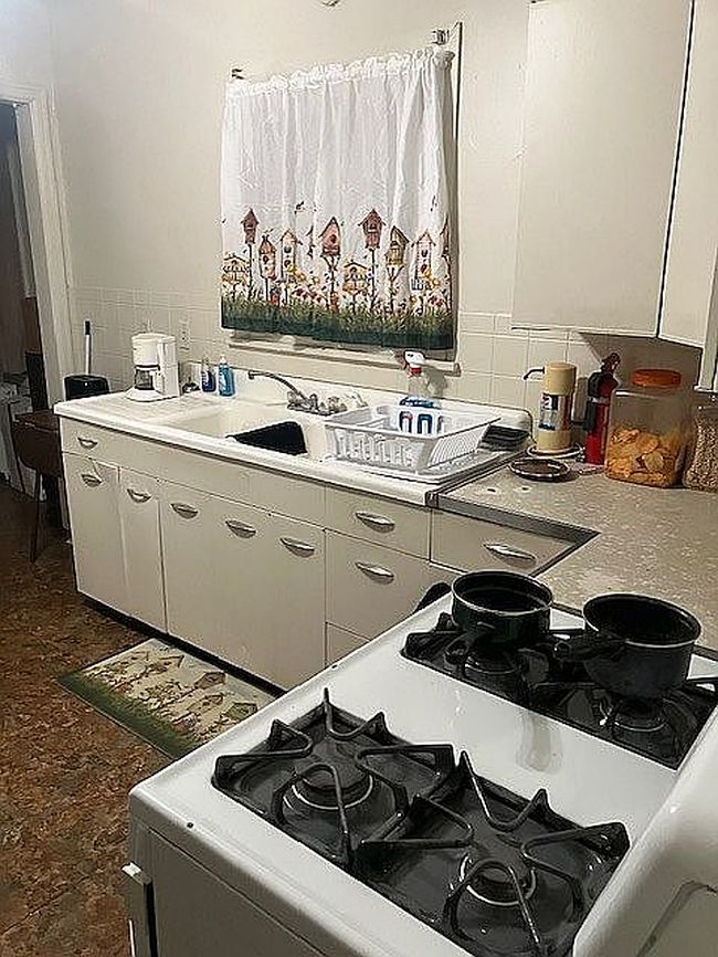 Image of 1304 3rd Ave