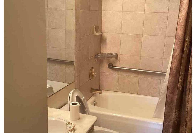 Photo of 1864 Mission Hills Ln, Northbrook, IL