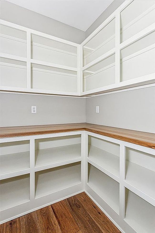 Image of 1613 W Rockhill Pl