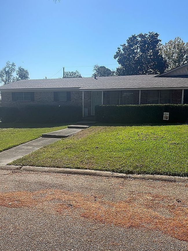 Photo of 401 Pecan Dr, Winnfield, LA