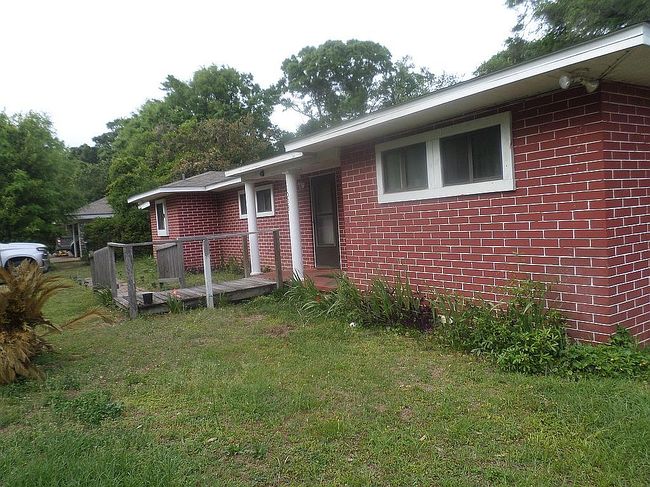 Image of 1008 Armenia Dr