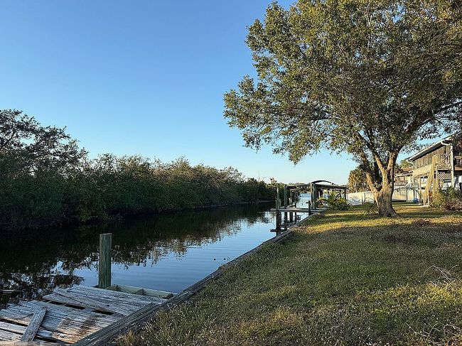 Image of 9913 Bay Dr