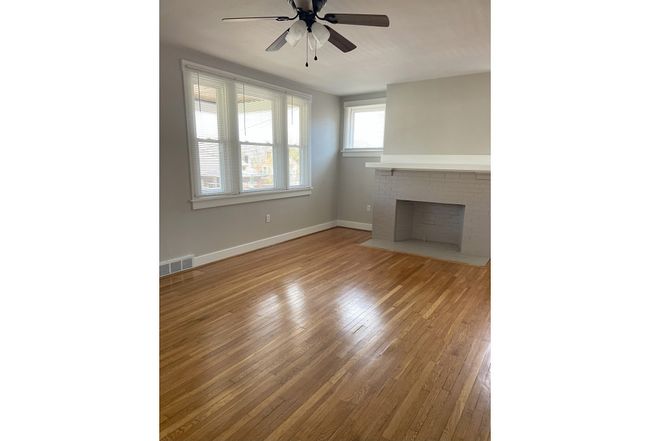 Photo of 846 Neely Heights Ave, Coraopolis, PA
