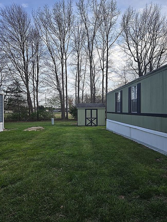 Image of 99 Pine Cone Dr