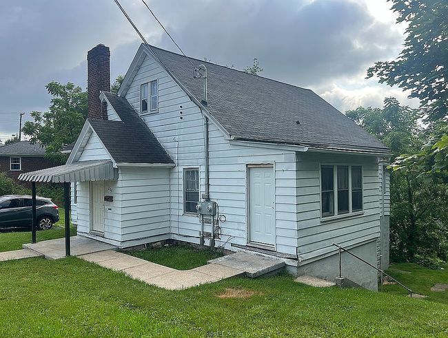 Photo of 204 Beaver Ave, Beckley, WV
