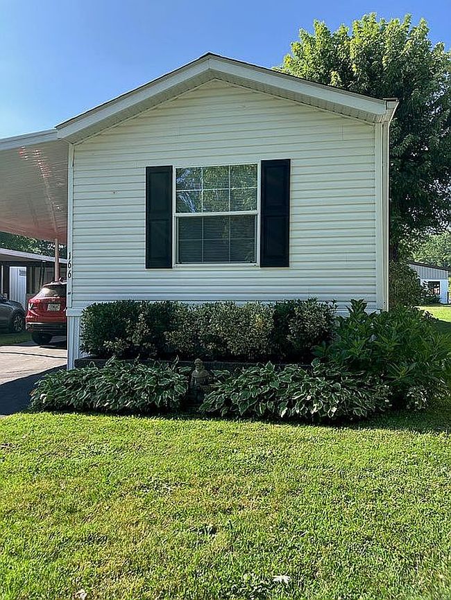 Photo of 166 Ironwood Dr, Hendersonville, NC