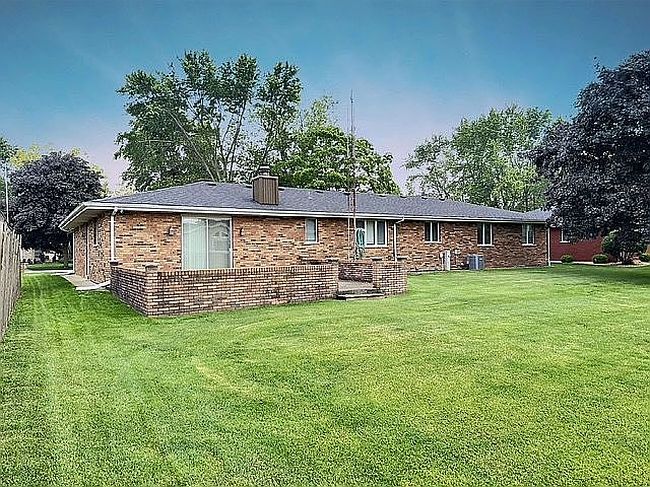 Image of 813 Maple Ln