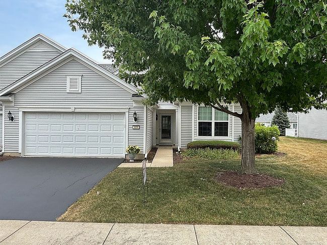 Photo of 818 Treetop Ln