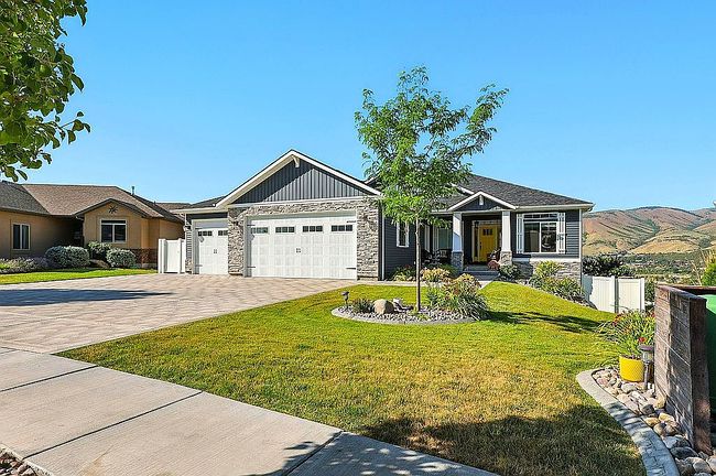 Additional photo 1 of property located at 3095 Dartagnan Dr