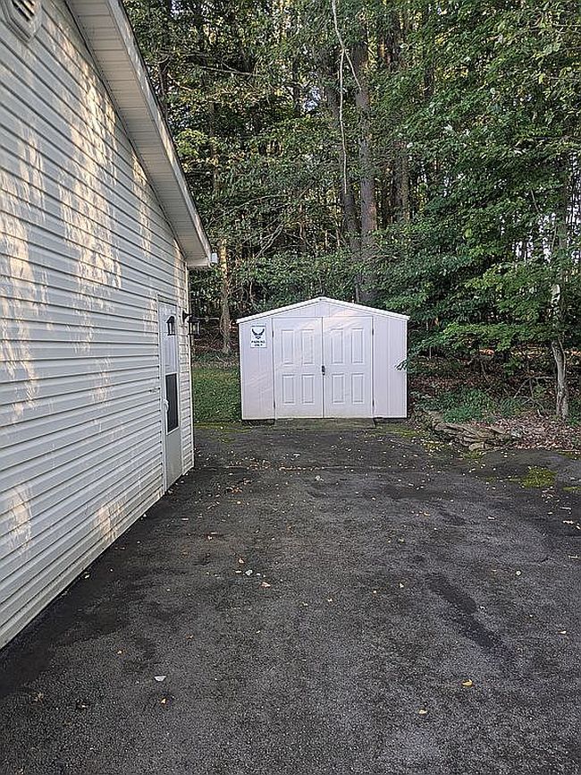 Photo of 901 W Albright Ave, Portage, PA