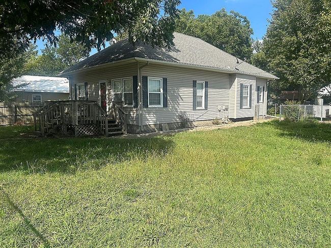 Photo of 210 N 4th St, Arma, KS
