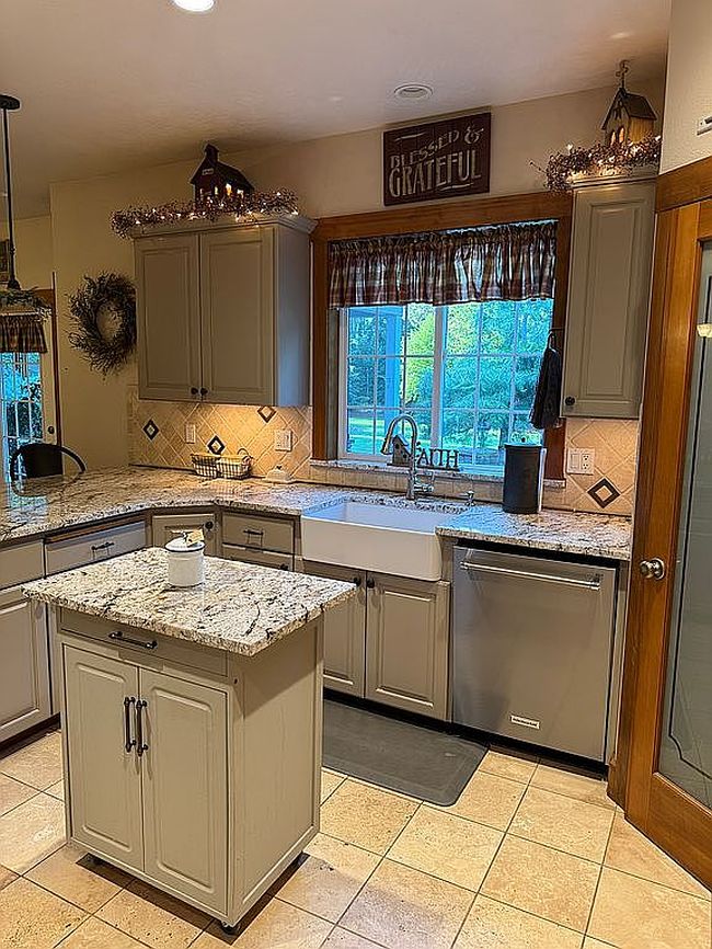 Photo of 1839 E Ohio Match Rd, Rathdrum, ID
