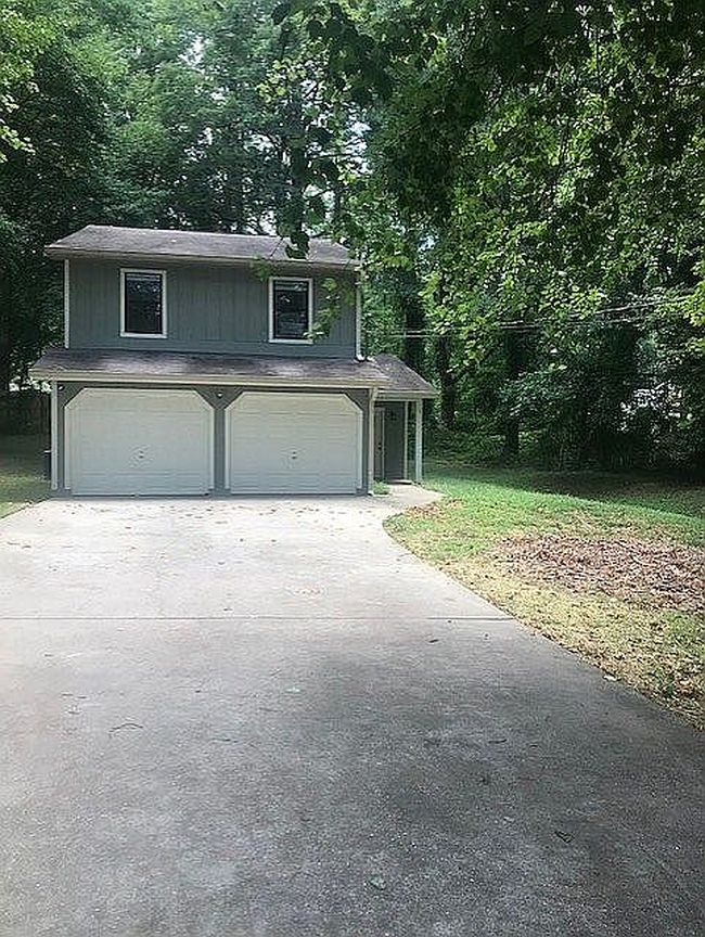 Photo of 114 Claire Dr, Carrollton, GA