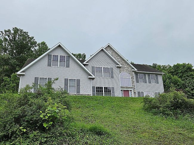 Photo of 208 Cochise Trl, Lock Haven, PA