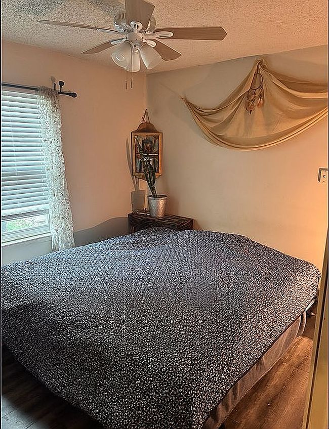 Photo of 21 E Hannah Cir, Pensacola, FL
