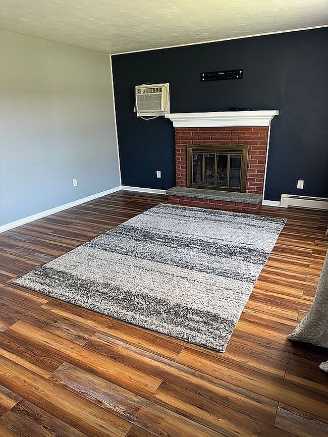 Image of 2330 Linwood Ave