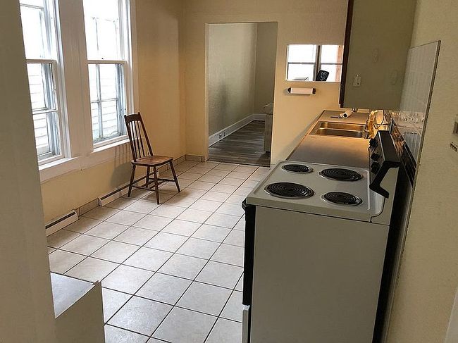 Preview of property located at 621 E 3rd St