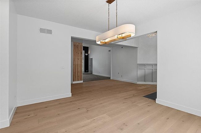 Photo of 5610 Spinnaker Point, Parkville, MO