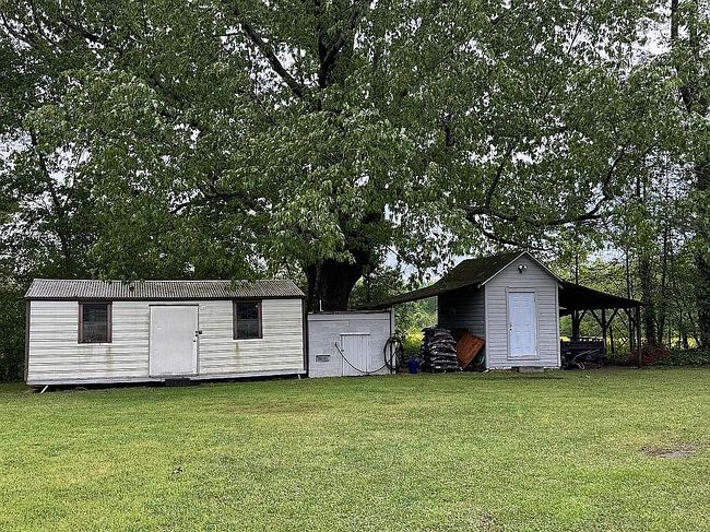 Image of 2562 Beard Rd