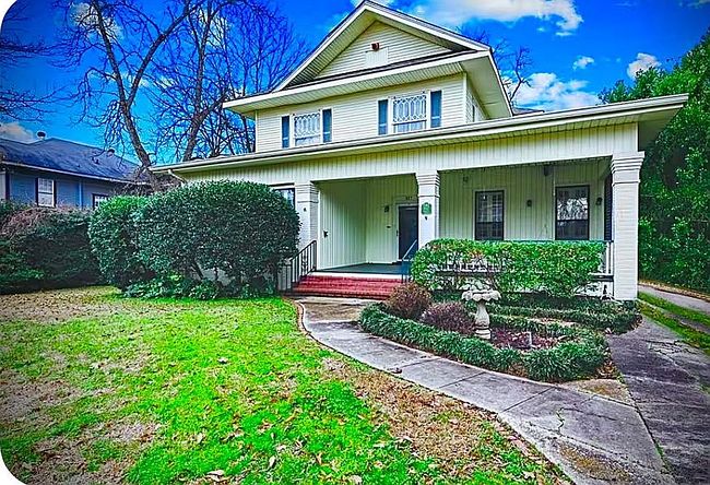Image of 857 Prospect St