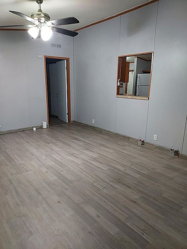 Photo of 1735 Nw Lyman Rd, Topeka, KS