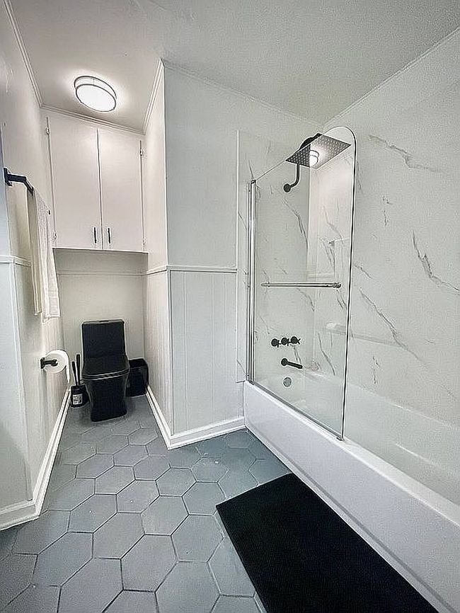 Image of 1582 Valley Dr