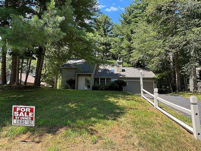 Photo of 66 Meadow Rue Pl, Malta, NY