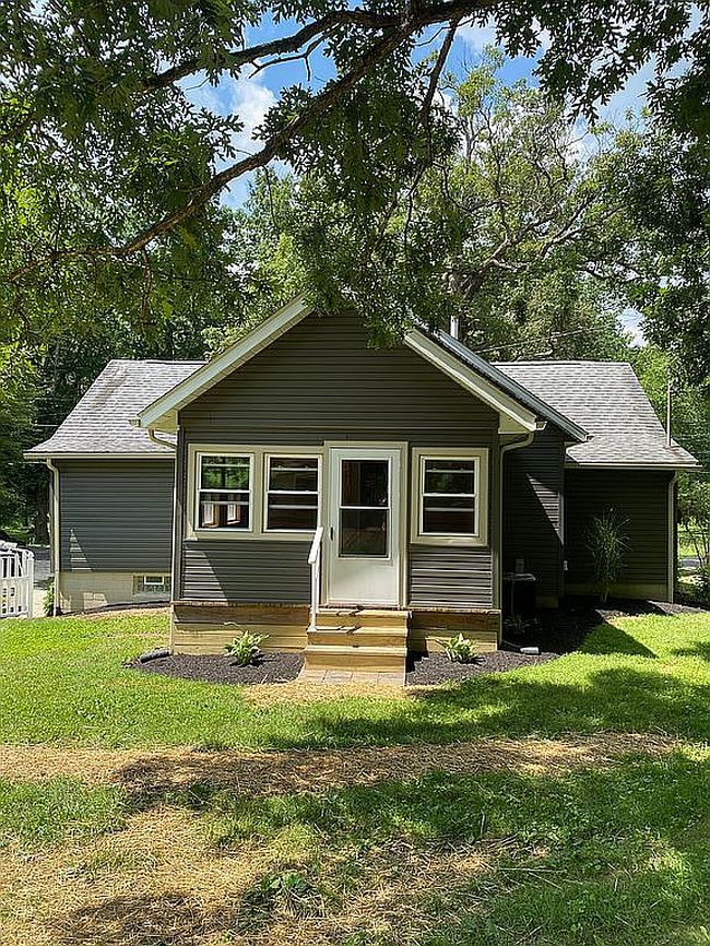 Photo of 5035 Westbrook St Se, Magnolia, OH