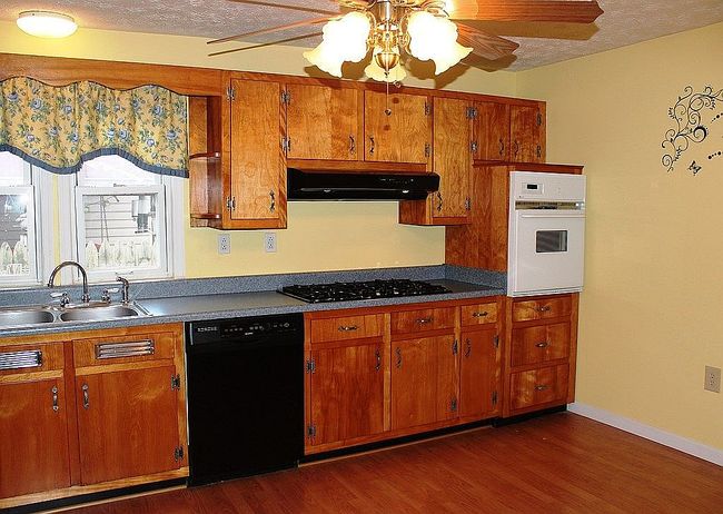 Photo of 321 9th Ave, Huntington, WV