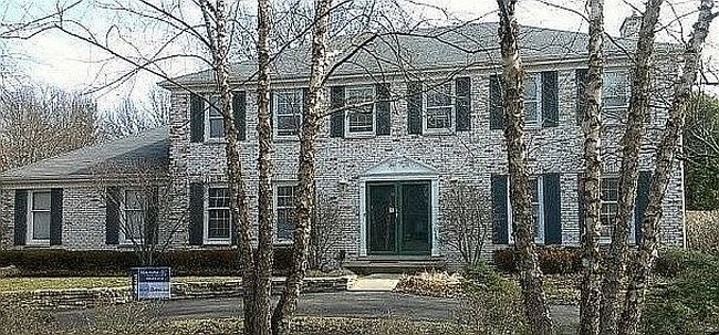 Photo of 115 Fallstone Dr, Lake Forest, IL