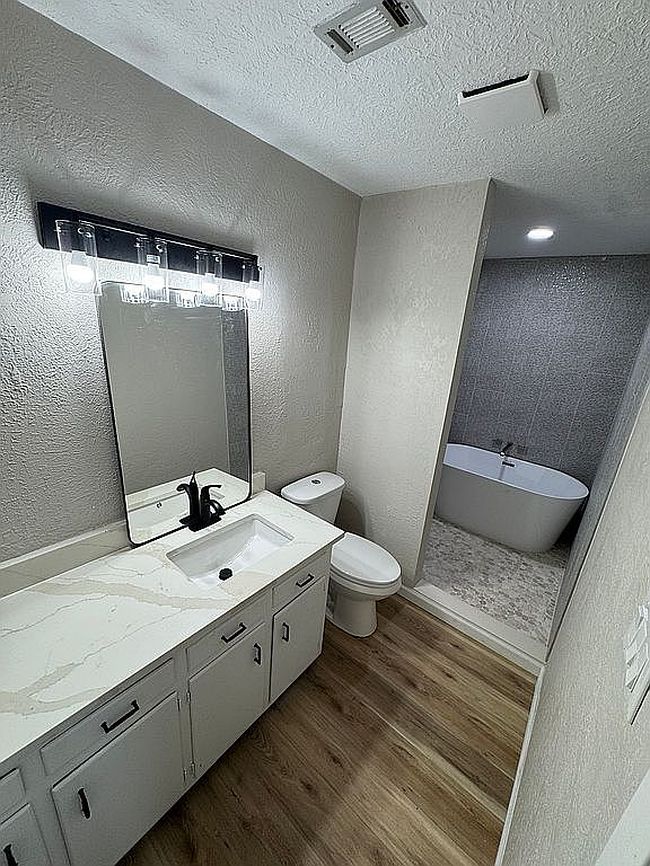 Photo of 725 Texas Ave, Port Neches, TX
