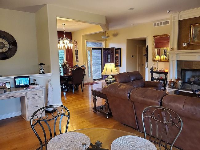 Additional photo 2 of property located at 3209 W Bayview St