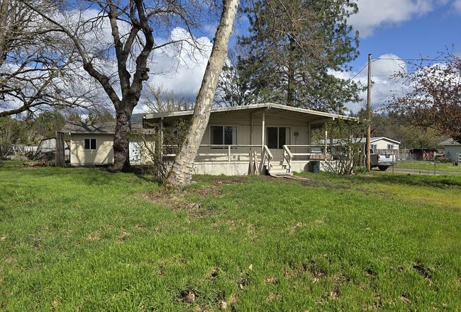 Photo of 335 Tavis Dr, Merlin, OR