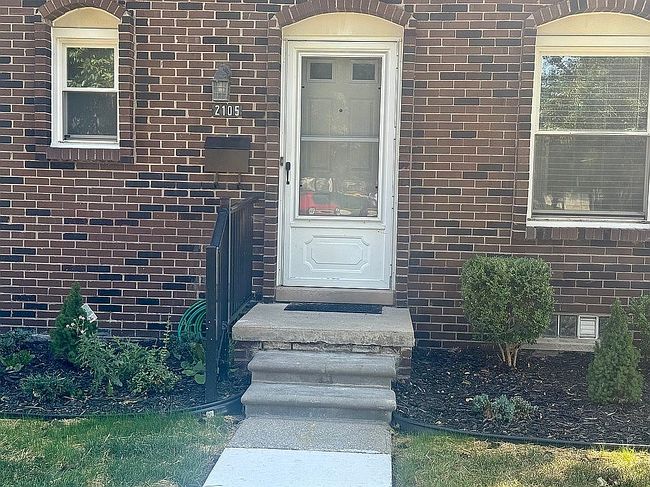 Photo of 2105 Strohm Ave