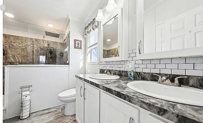 Additional photo 3 of property located at 4413 Hurontario Trl