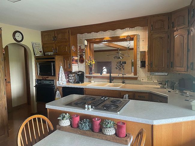 Image of 920 Giesler Rd