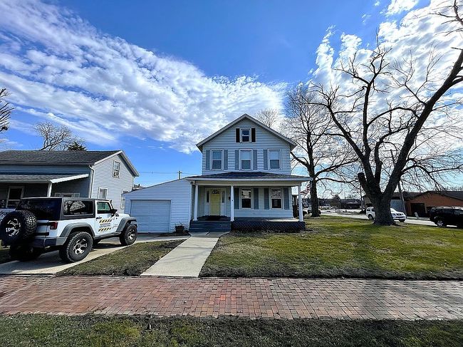 Image of 208 4th St
