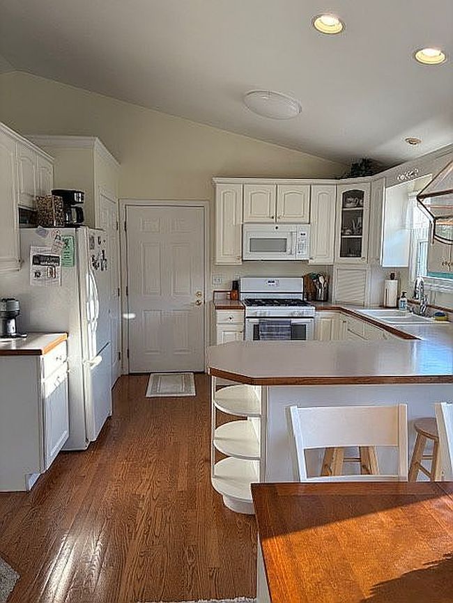 Photo of 1612 Hampton Dr, Gladwin, MI