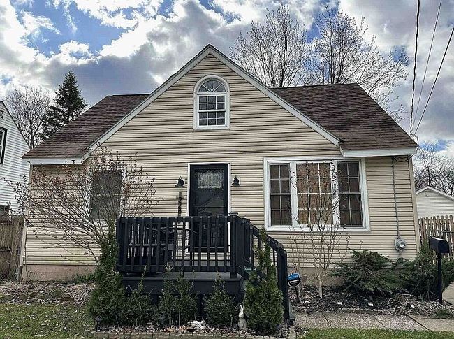 Image of 1228 Crescent Dr
