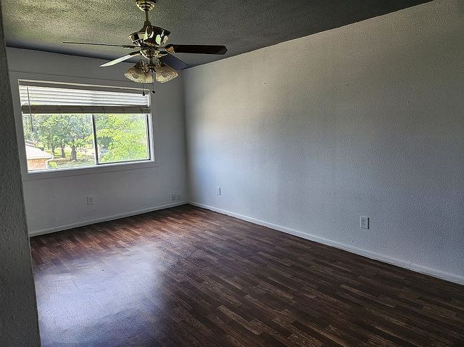 Photo of 5915 Fairmeadow St, Beaumont, TX