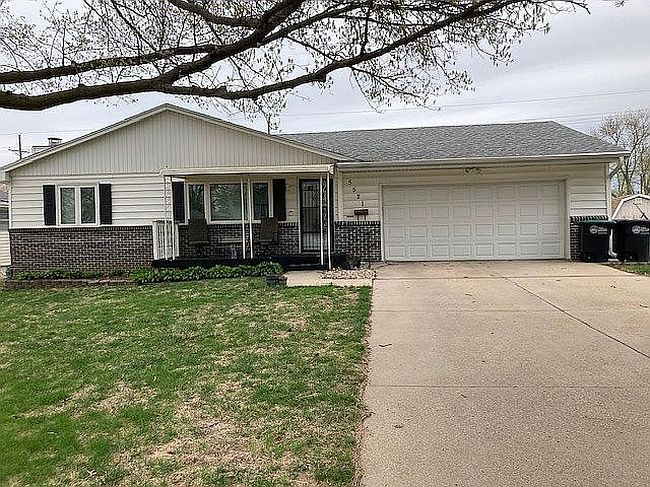 Image of 5521 S 91st St