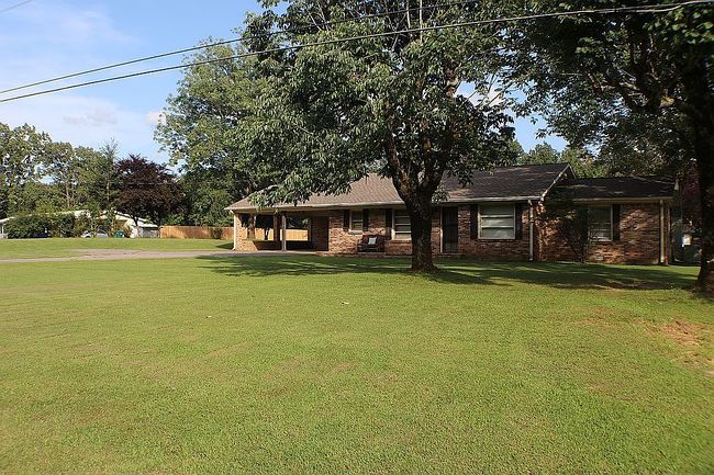 Photo of 23060 Main St E, Huntingdon, TN