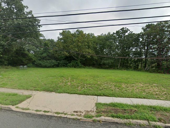 Photo of 354 Lakehurst Rd