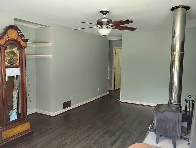 Image of 7653 Hart Rd