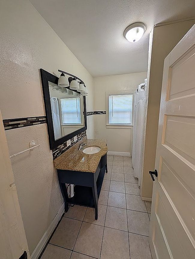 Photo of 920 W 8th St, Ogallala, NE