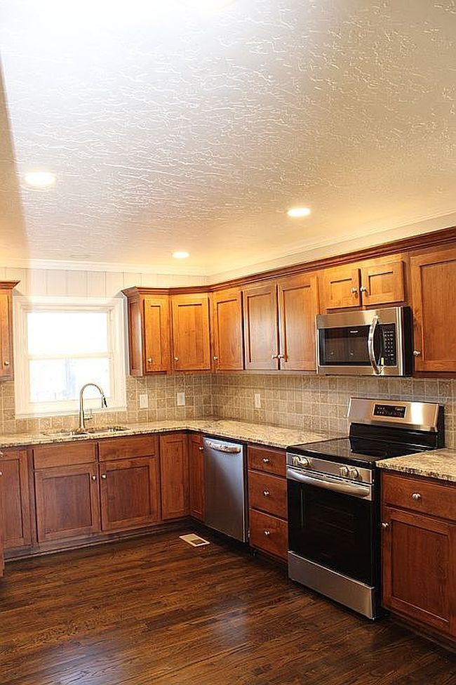 Photo of 1619 Woodland Dr, Oxford, AL