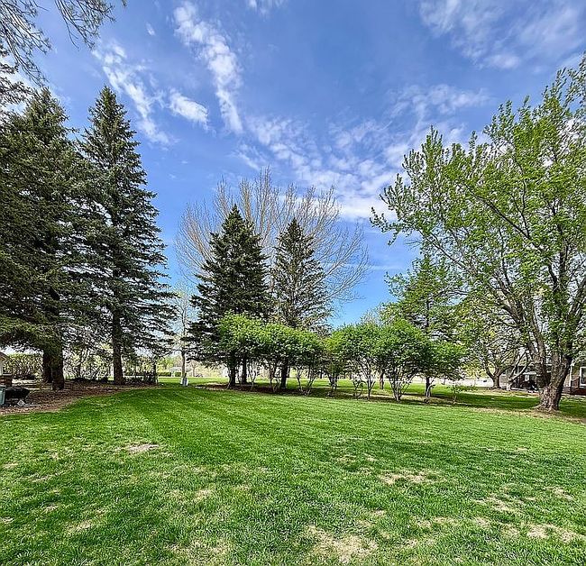 Additional photo 3 of property located at 416 11th St W