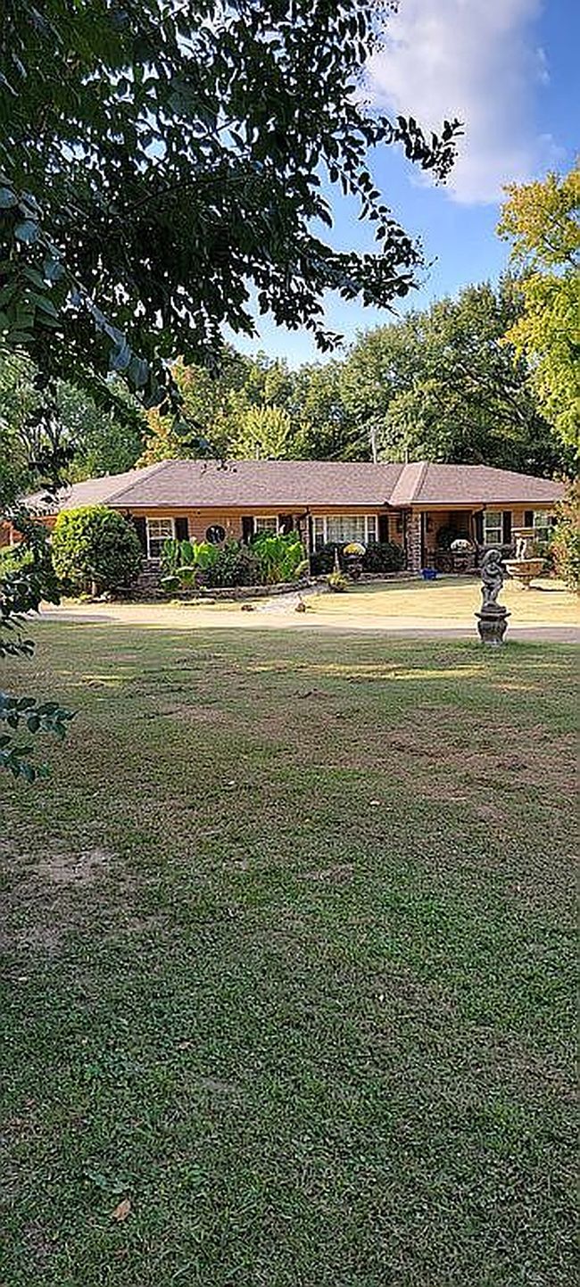 Image of 245 S Mendenhall Rd